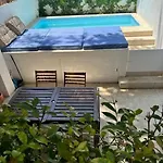 Cozy 1br, Private Terrace & Pool - Estrela | By Airnest Lisboa