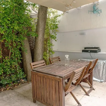 Cozy 1br, Private Terrace & Pool - Estrela | By Airnest * Lisboa