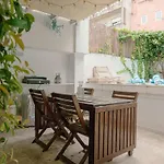 Cozy 1br, Private Terrace&pool – Estrela | By Airnest * Lisboa