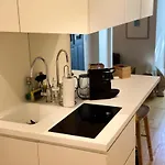 Cozy 1br, Private Terrace & Pool - Estrela | By Airnest *