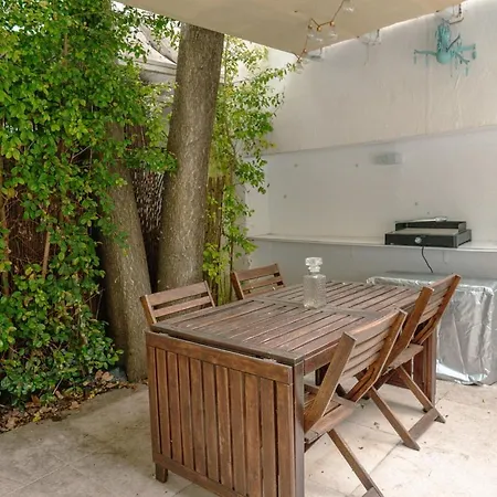 Cozy 1br, Private Terrace & Pool - Estrela | By Airnest Lisbon