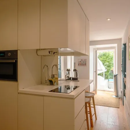 Apartment Cozy 1br, Private Terrace & Pool - Estrela | By Airnest