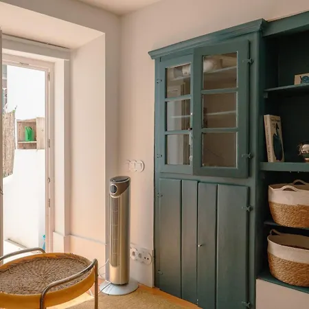 Cozy 1br, Private Terrace & Pool - Estrela | By Airnest Apartment *