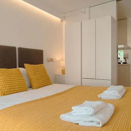 Cozy 1br, Private Terrace & Pool - Estrela | By Airnest Apartamento *