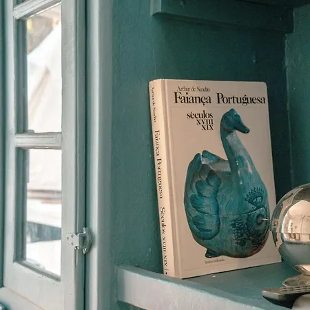 Cozy 1br, Private Terrace & Pool - Estrela | By Airnest Lissabon