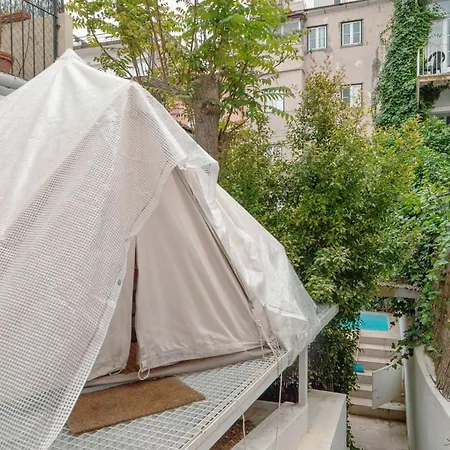 Cozy 1br, Private Terrace & Pool - Estrela | By Airnest