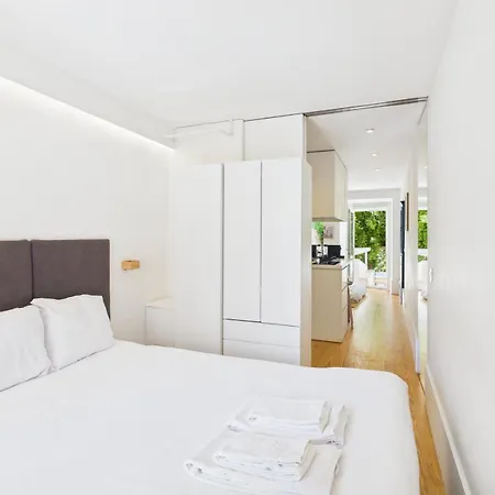 Appartement Cozy 1br, Private Terrace & Pool - Estrela | By Airnest