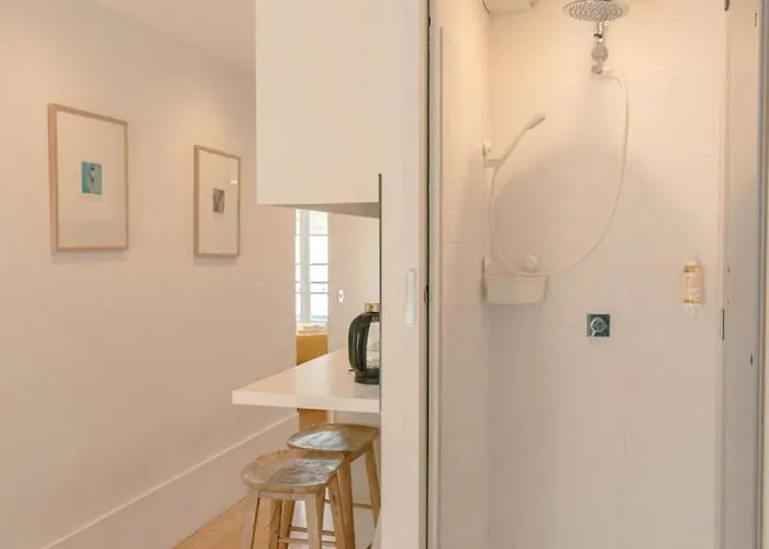 Διαμέρισμα Cozy 1br, Private Terrace & Pool - Estrela | By Airnest