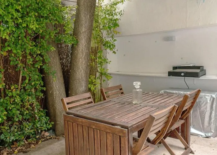 Cozy 1br, Private Terrace & Pool - Estrela | By Airnest * Lisboa