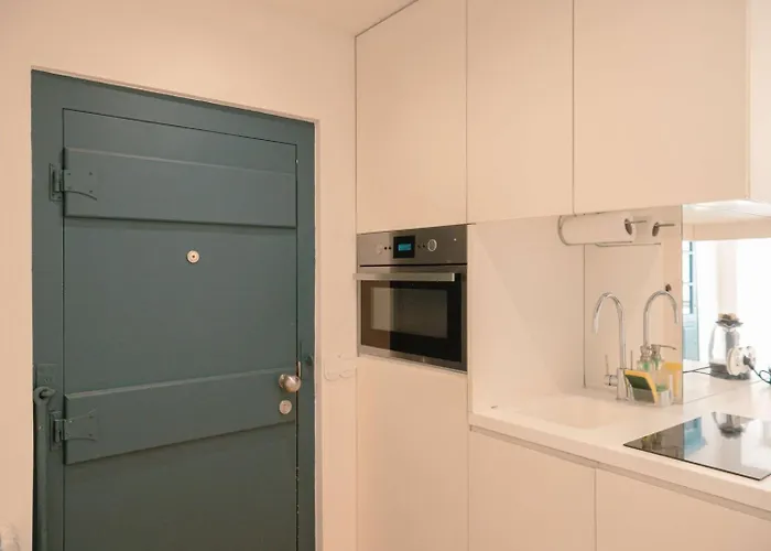 Cozy 1br, Private Terrace & Pool - Estrela | By Airnest Διαμέρισμα