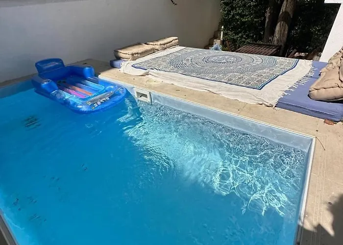 Cozy 1br, Private Terrace & Pool - Estrela | By Airnest Διαμέρισμα