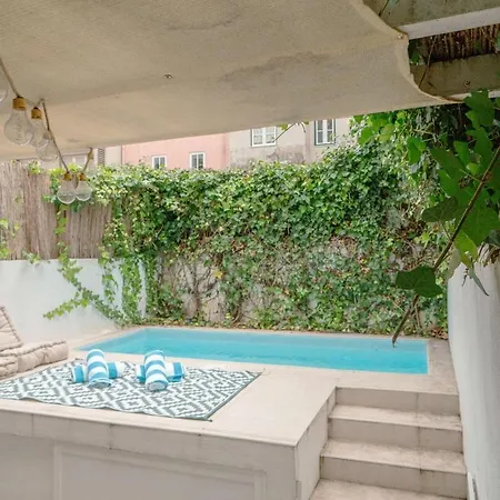 Apartment Cozy 1br, Private Terrace & Pool - Estrela | By Airnest Lissabon