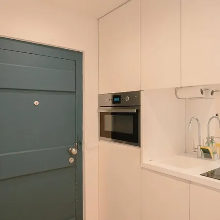 Cozy 1br, Private Terrace & Pool - Estrela | By Airnest Apartment