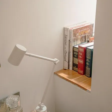 Cozy 1br, Private Terrace & Pool - Estrela | By Airnest Apartment Lissabon