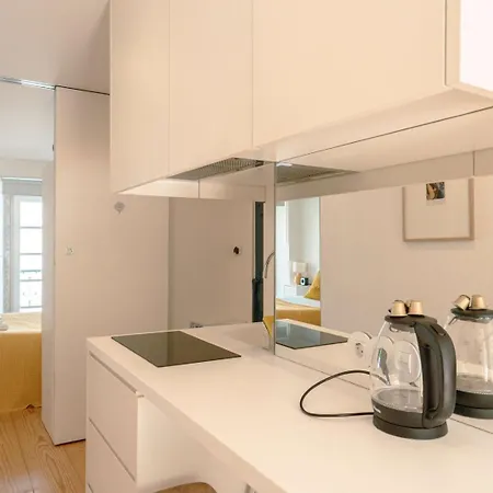 Cozy 1br, Private Terrace & Pool - Estrela | By Airnest Apartment *