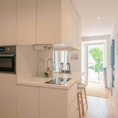 Cozy 1br, Private Terrace & Pool - Estrela | By Airnest Apartmán